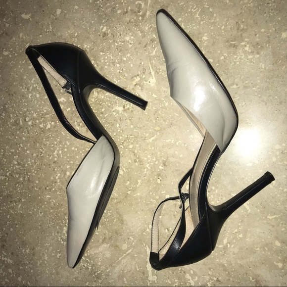 BCBGeneration PL-Dillyn Two Tone Closed Toe Heels Size 9 - Picture 7 of 16